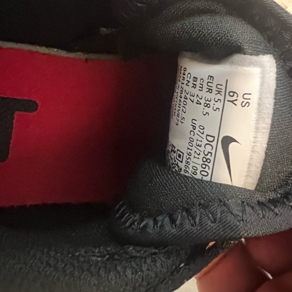 Nike sz 6y - Picture 3 of 5